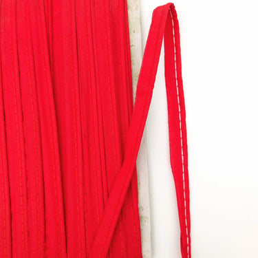 3 Yards, 5mm Flanged Insertion Piping on 10mm Band, Red Fabric Trim